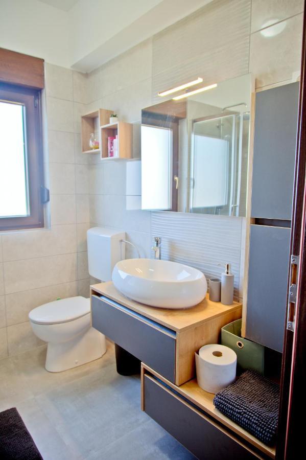 Apartment Karolina - Green Oasis Пула Екстериор снимка