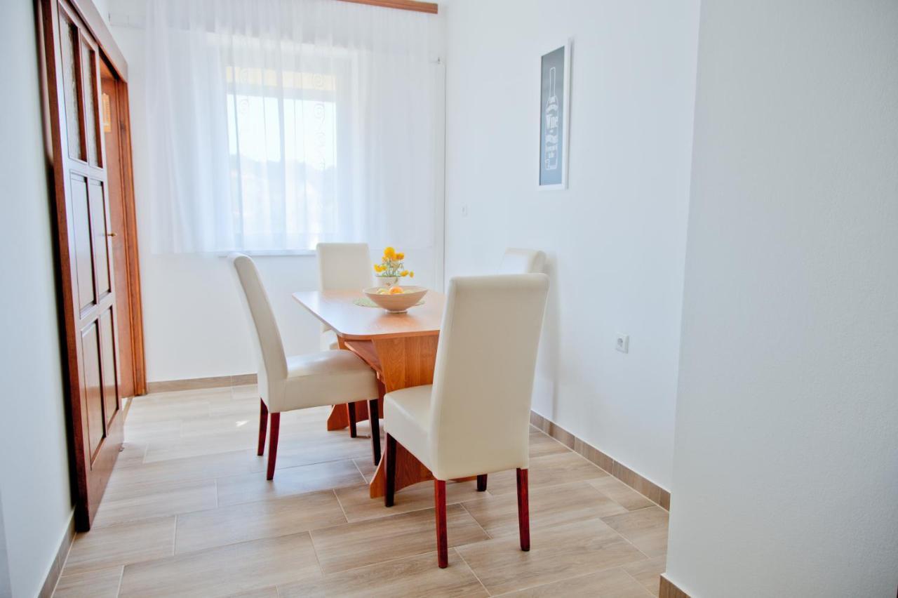 Apartment Karolina - Green Oasis Пула Екстериор снимка