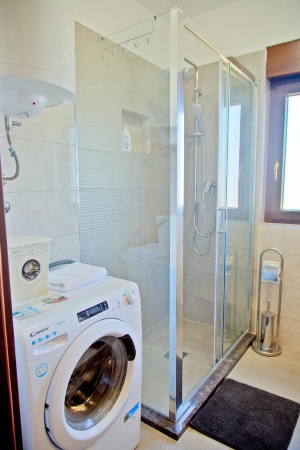 Apartment Karolina - Green Oasis Пула Екстериор снимка